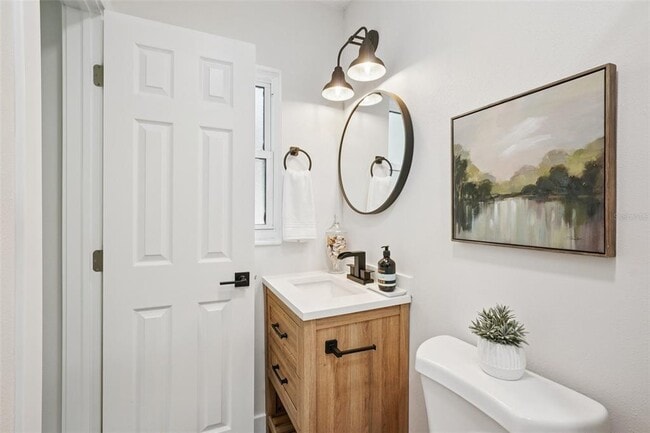 Building Photo - 311 Shore Dr E