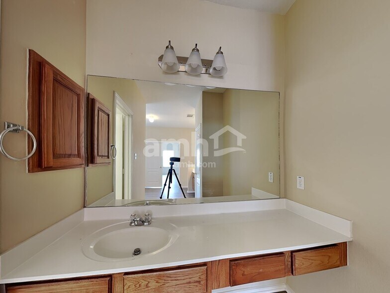 Building Photo - 23007 Airedale Ln