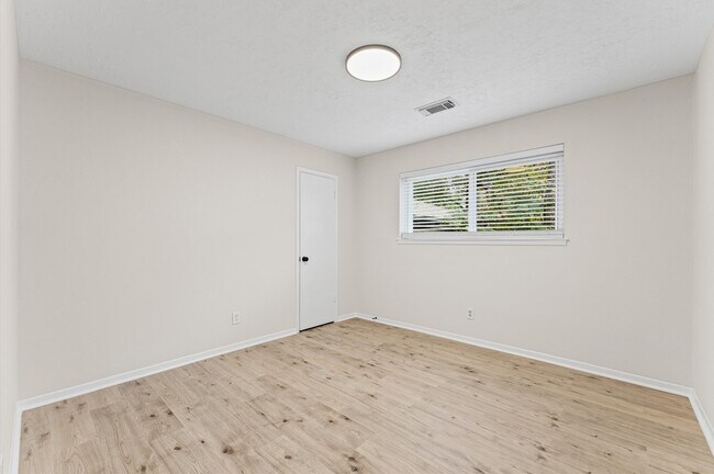 Building Photo - 27241 Wells Ln