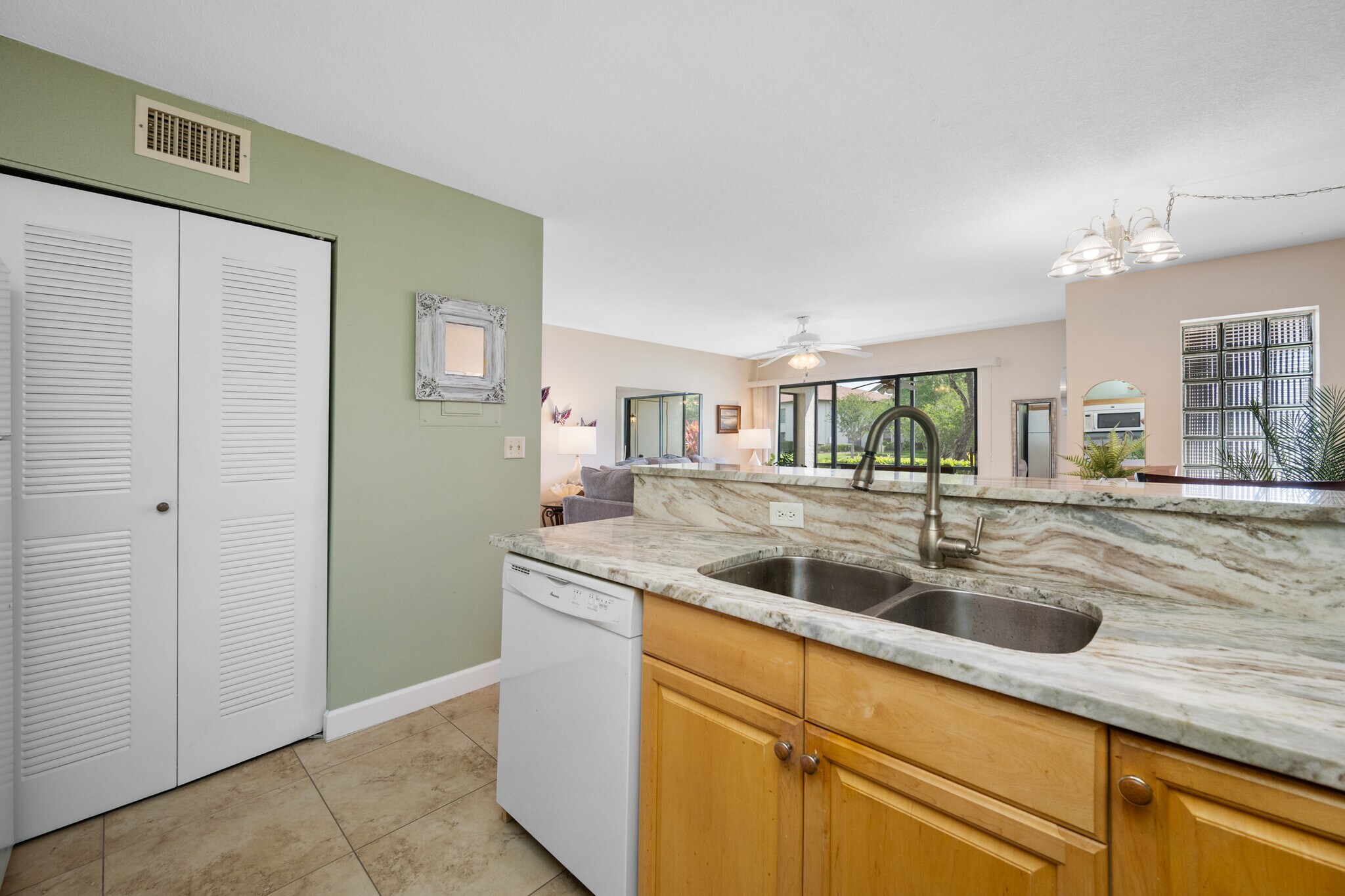 Building Photo - 3301 Crystal Ct E