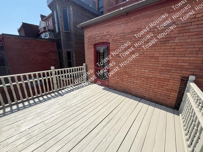 Building Photo - 487 Delaware Ave