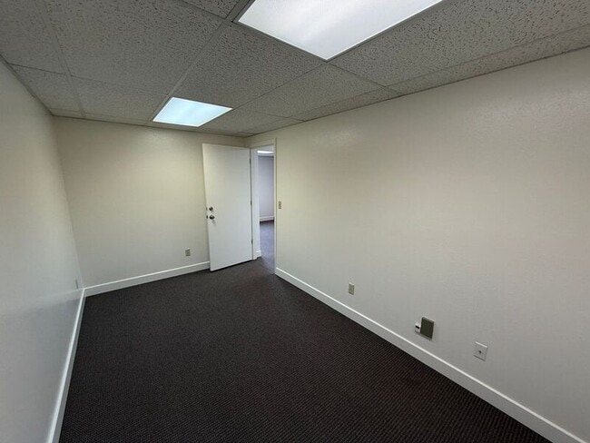 Building Photo - 1367 Commercial St SE