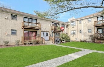 Building Photo - 285 Sneden Pl W