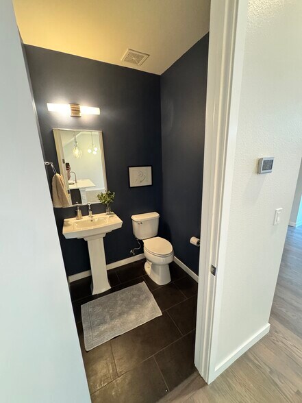 Building Photo - 3632 Navajo St