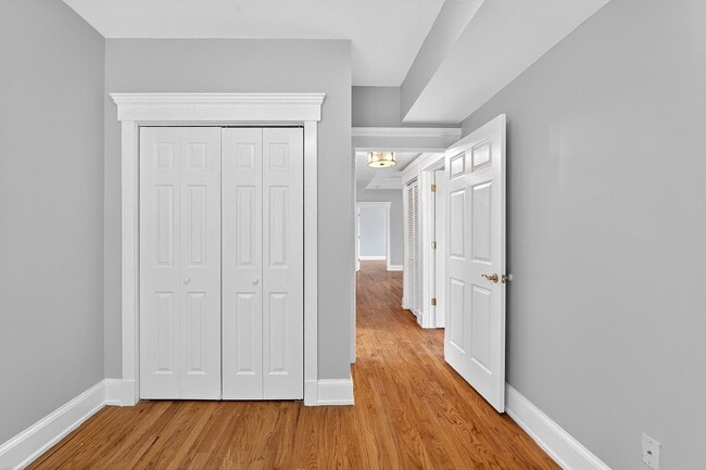 Building Photo - 608 Bramhall Ave