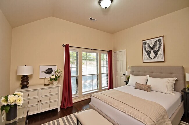 Building Photo - 5915 Turkey Creek