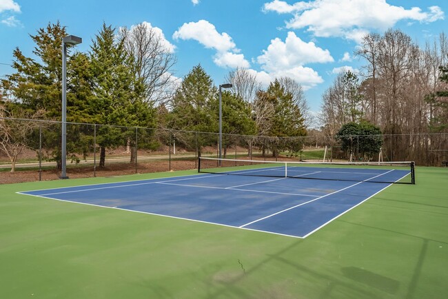 Building Photo - 135 Bellfare Dr