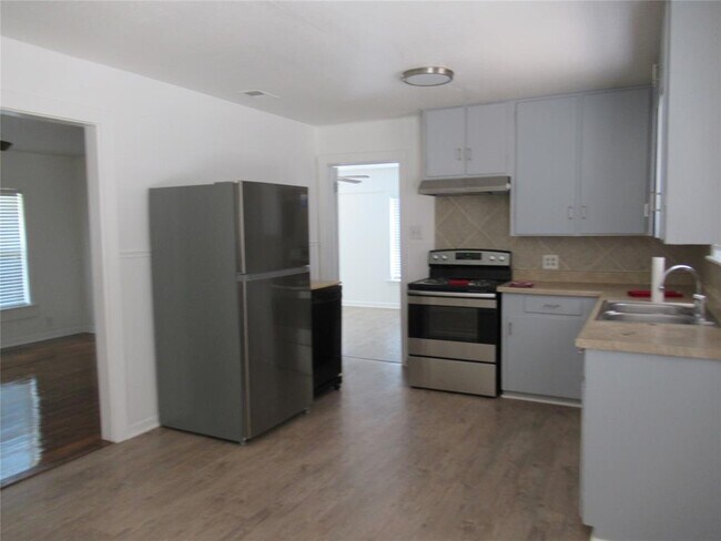Building Photo - 10620 Deer Canyon Rd