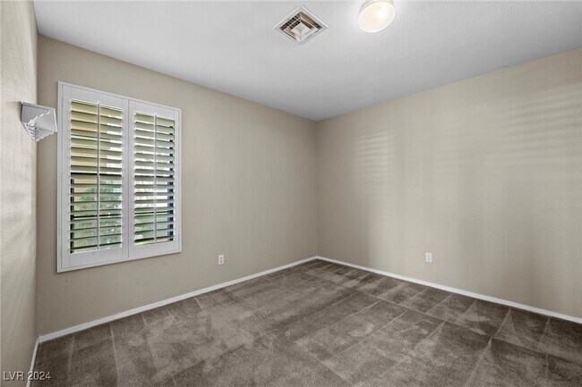 Building Photo - 4861 S Torrey Pines Dr