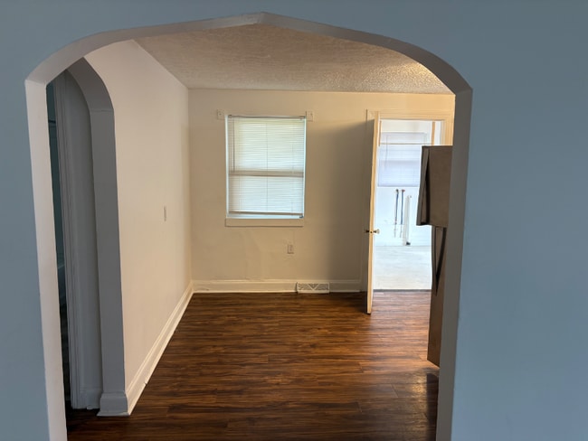 Building Photo - 4408 Cane Run Rd