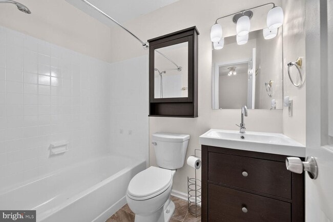 Building Photo - 5619 Ridge View Dr