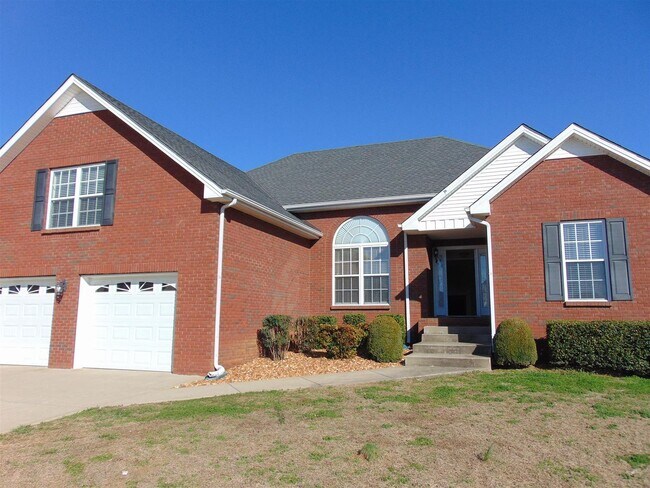 Primary Photo - 3 Bedroom 2 Bathroom Home!