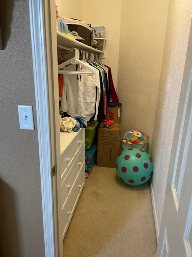 Building Photo - West El Paso 4 Bed 2.5 Bath Refrig A/C