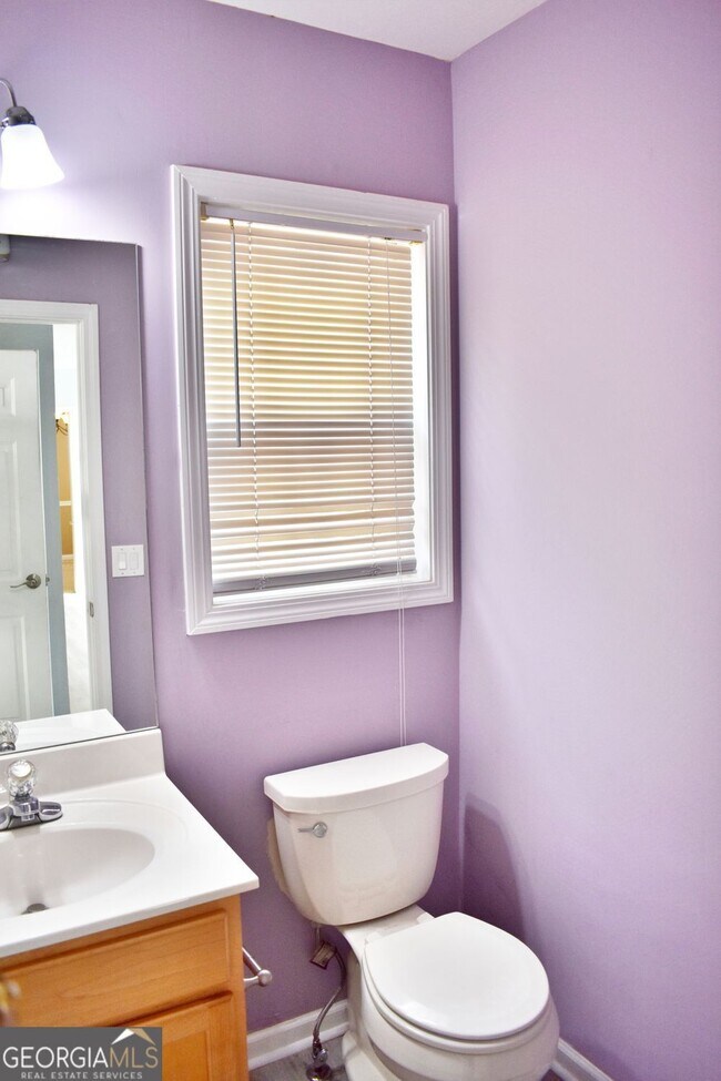 Building Photo - 2015 Lisa Springs Dr SW