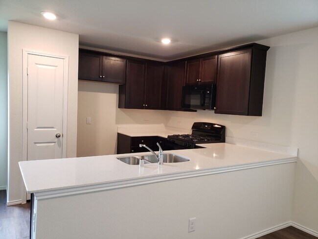 Building Photo - 2051 Puma St