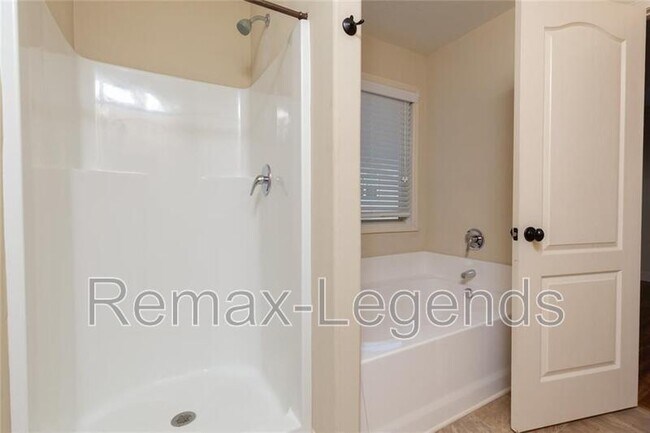 Building Photo - 947 Haymon Dr