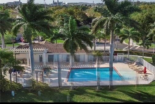 Building Photo - 4912 SW 31st Terrace