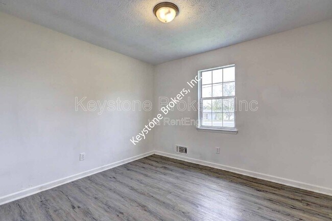 Building Photo - 1277 Iron Gate Blvd