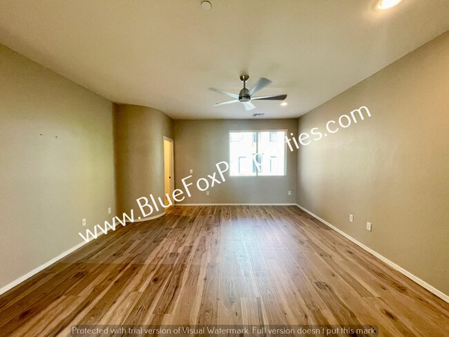 Building Photo - 2428 E Emerald Moon Dr