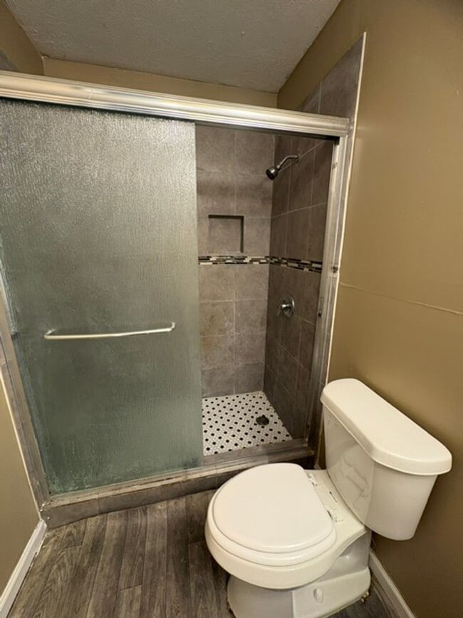 Building Photo - Renovated 3 Bedroom 2 Bath Home for Rent!!