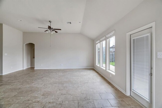 Building Photo - 18543 Gardens End Ln