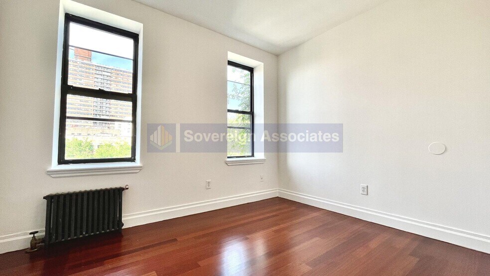Building Photo - 609 W 137th St