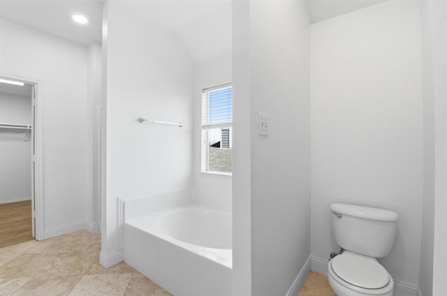 Building Photo - 6920 Willow Crest Dr