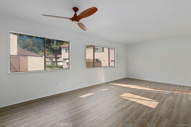 Building Photo - 442 N Vía Porto