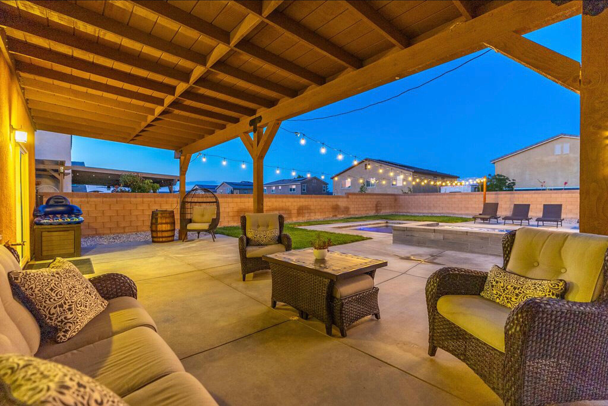Building Photo - 44112 Sierra Vista Dr
