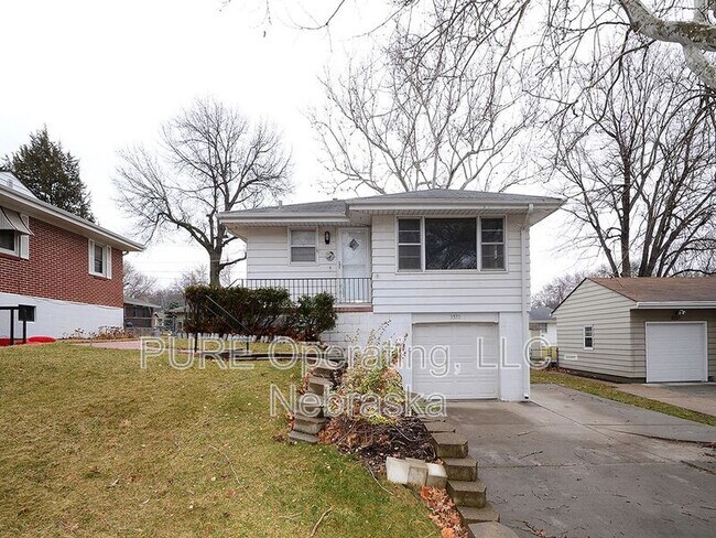 Building Photo - 3333 S 82nd St