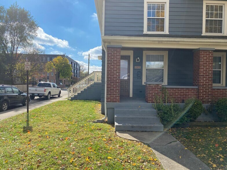 Building Photo - 1145 Woodlawn Ave