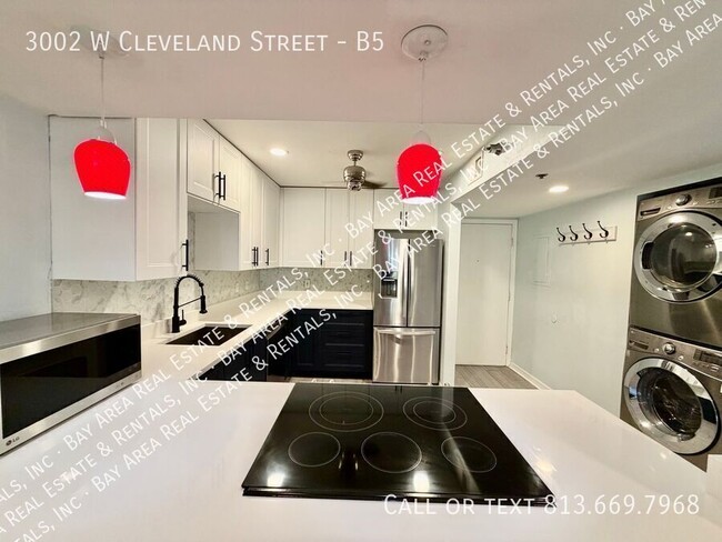 Building Photo - 3002 W Cleveland St