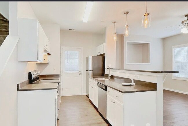 Building Photo - 3-Bedroom Haven with Stunning Interiors