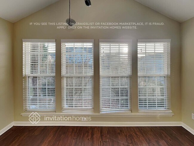 Building Photo - 2730 Shannon Dr