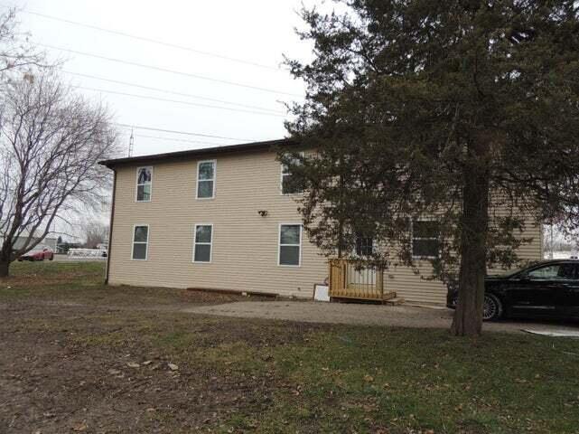 Building Photo - 570 Wabash St