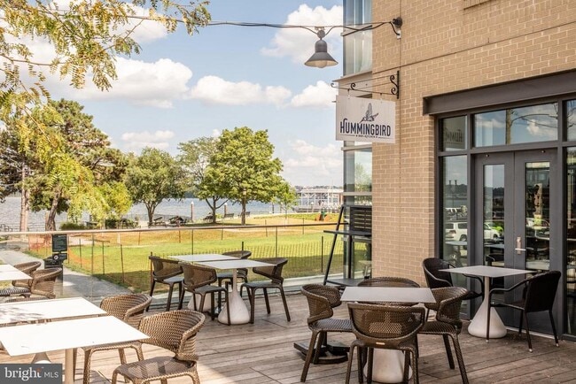 Building Photo - 700 Kahn Pl