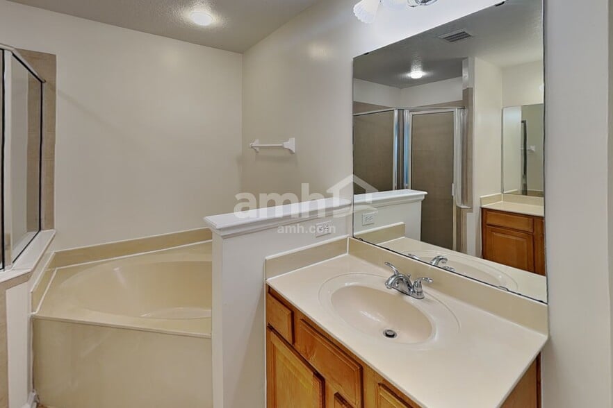 Building Photo - 4086 Ringneck Dr