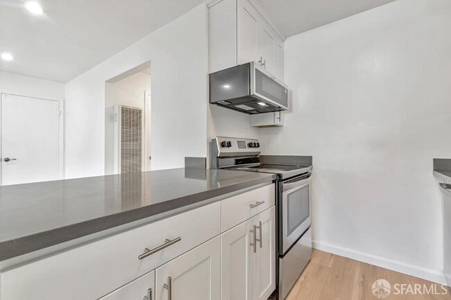 Building Photo - 46728 Crawford St