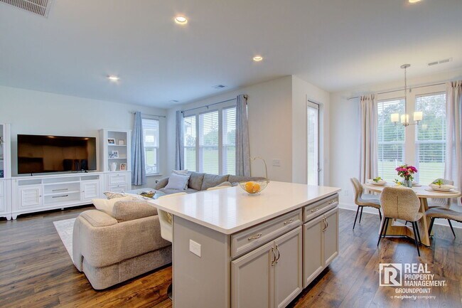 Building Photo - 357 Chapman Cir