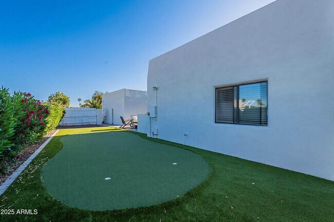 Building Photo - 10532 N 79th St