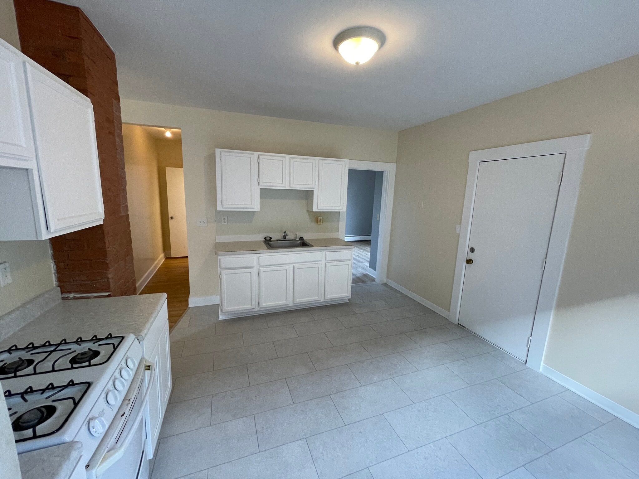 Building Photo - 327 Greenwich Ave