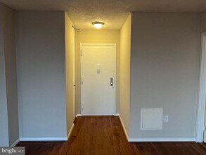 Building Photo - 1225 Martha Custis Dr