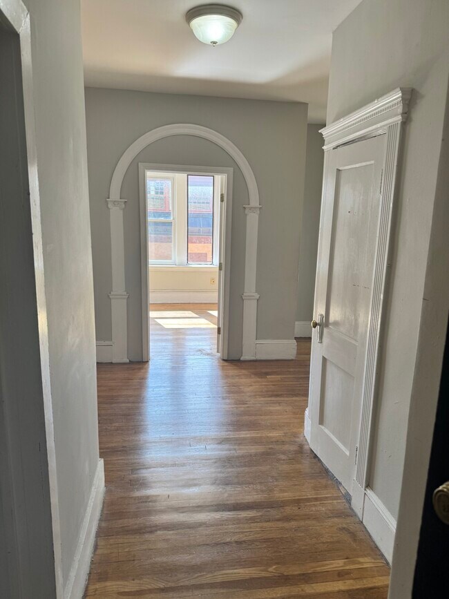 Building Photo - 38 Hemenway St