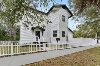 Building Photo - 680 25th Ave S