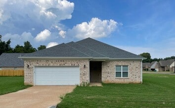 Building Photo - 4 bed, 2 bath in Atoka....BUILT IN 2022