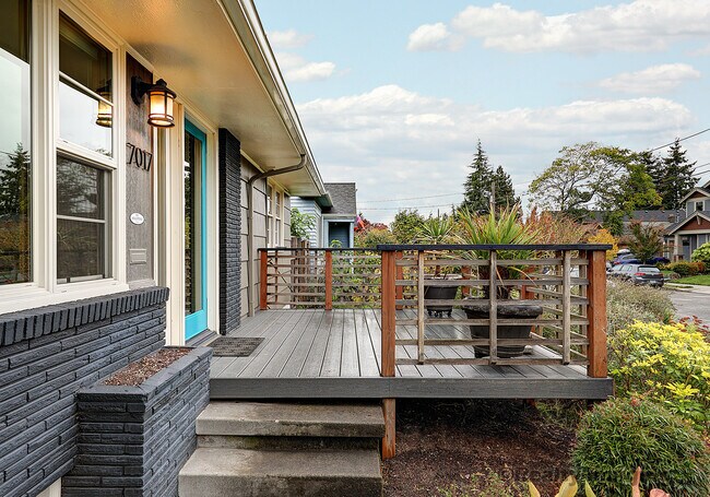 Building Photo - 7017 N Mobile Ave