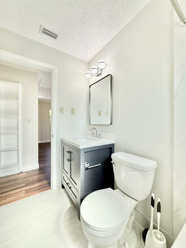 Building Photo - 1221 Jewel Ave