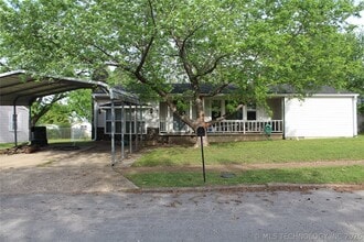 Building Photo - 1126 N Oklahoma Ave