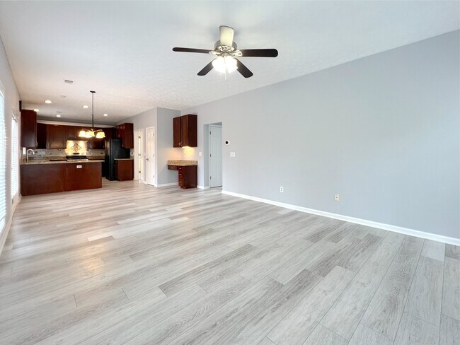 Building Photo - 1924 Riverlanding Cir