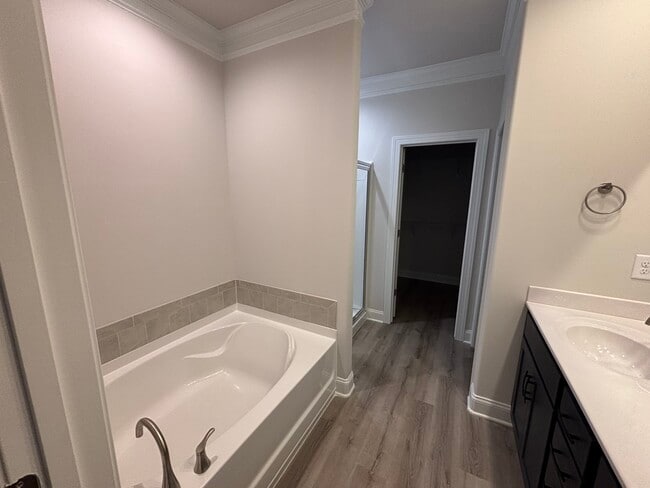 Building Photo - 1541 Barnstable Ct